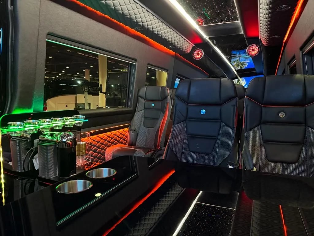 Mercedes-Benz Sprinter, published gallery photograph 2